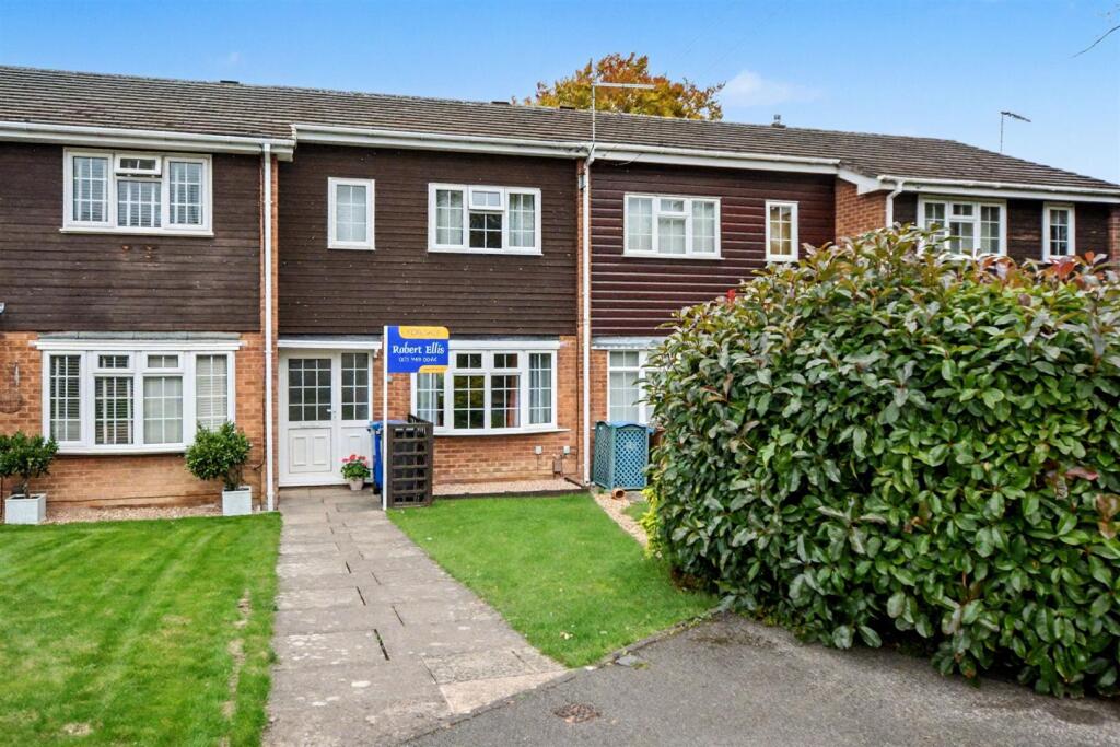 3-bed terraced on Belvoir Close, Kirk Hallam, Ilkeston, £170,000