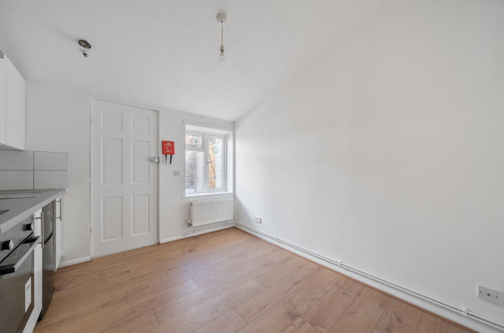 Apartment in Worthing, West Worthing - View 4