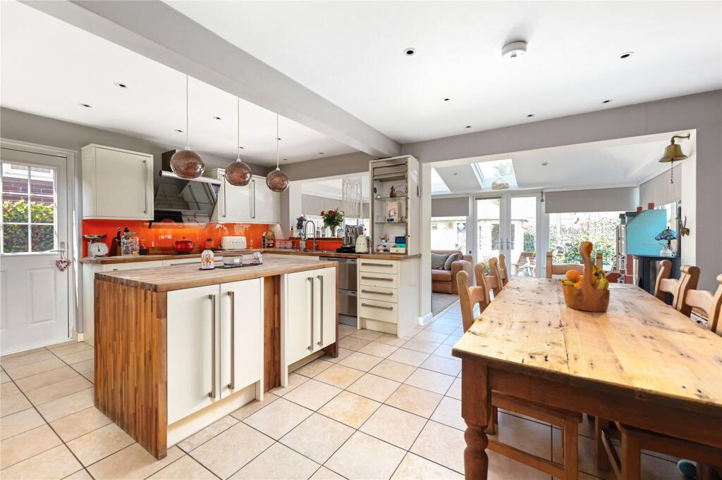 House in Spelthorne, Surrey - View 4