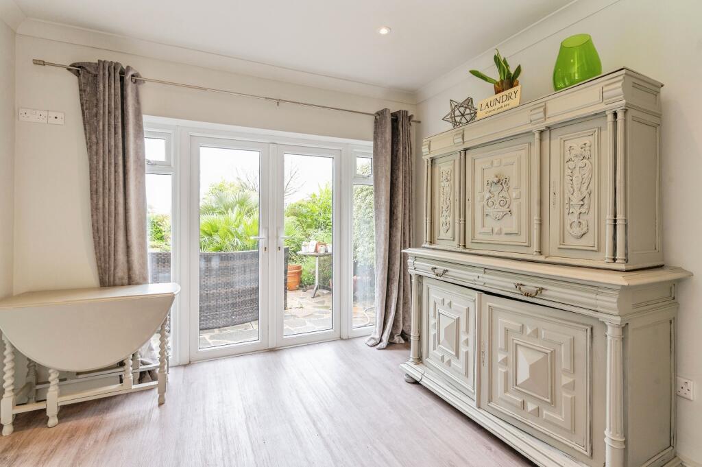 Clifton Way, Shenfield, Brentwood, CM13 - More