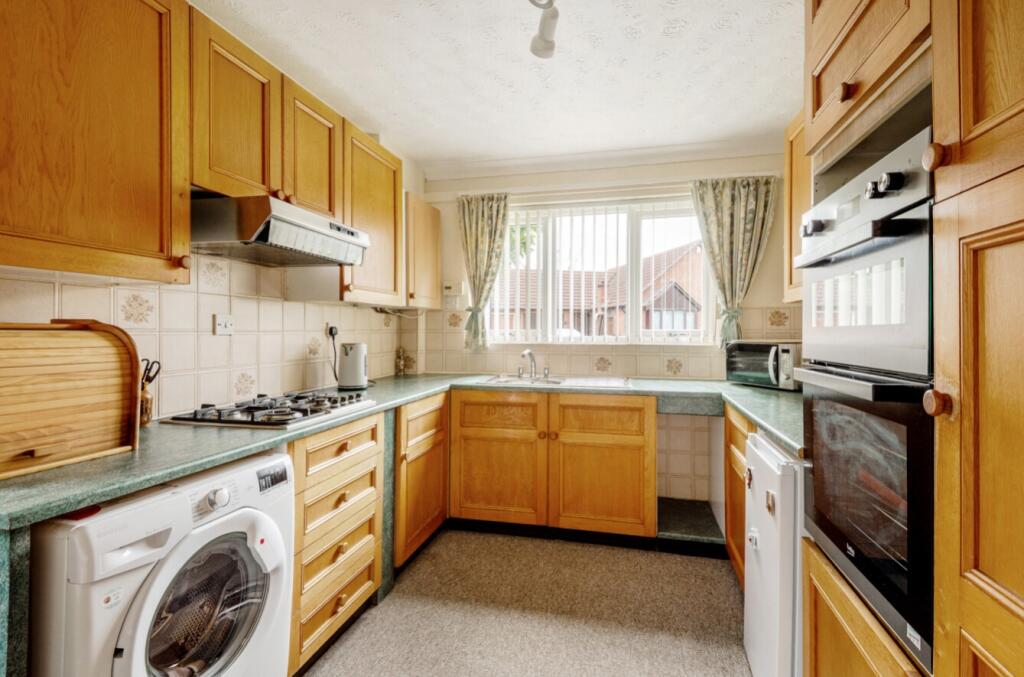 House in Grimsby, Wybers Wood - View 3