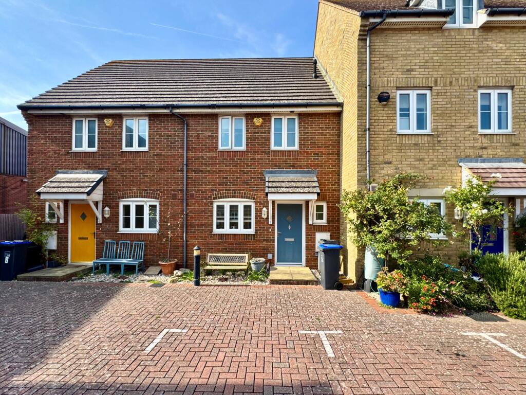 Main image of property: Bluebird Close, Shoreham-by-Sea, BN43