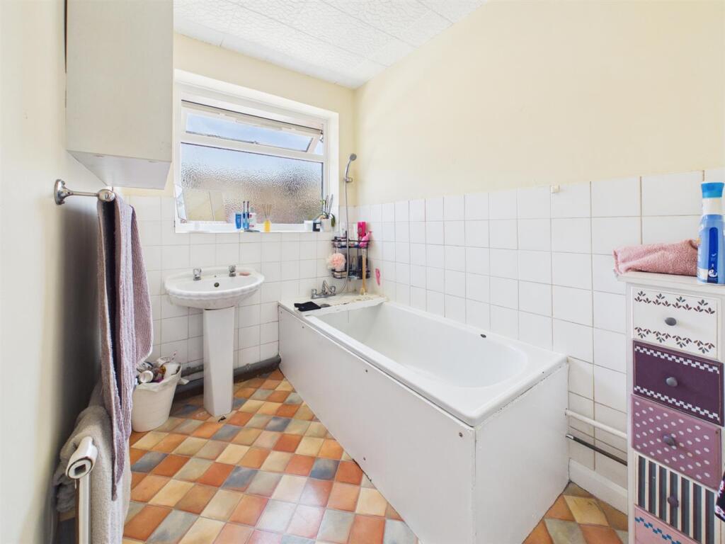 Beecham Road, Reading - More