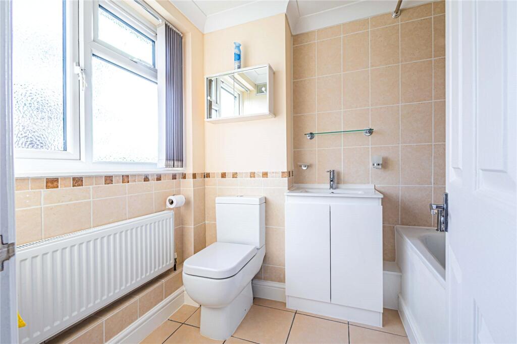 Main image of property: Livingstone Walk, Hemel Hempstead, Hertfordshire, HP2