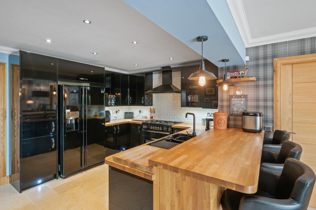 House in Perth - View 5