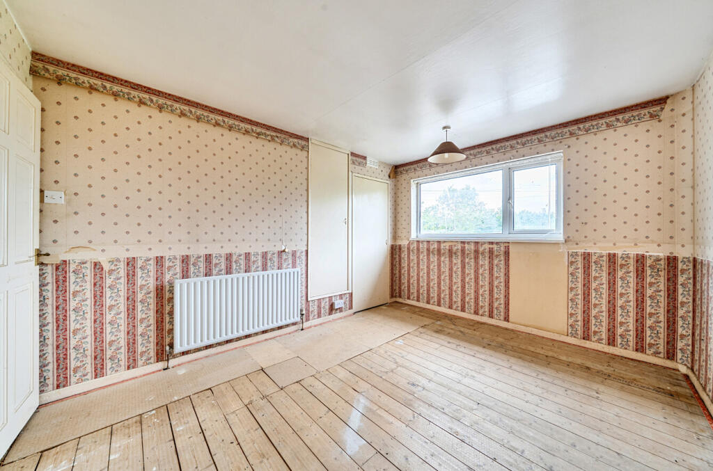 Fareham Close, Park North, Swindon, SN3 photo 4