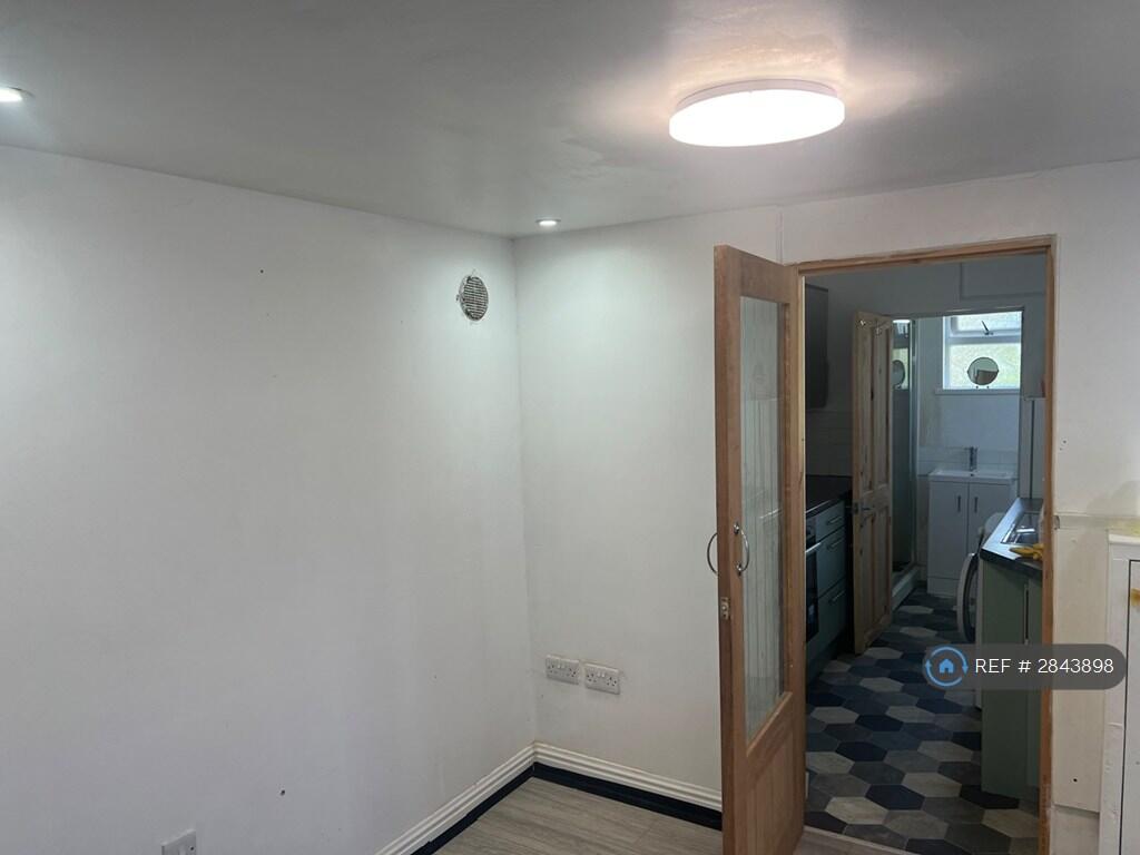 Additional image 14 of Causeway Green Road, Sandwell, B68
