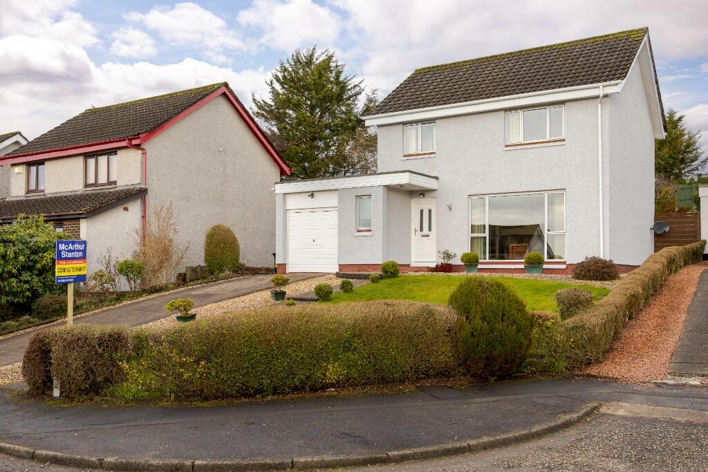 Main image of property: Lamlash Place, Helensburgh, Argyll And Bute, G84