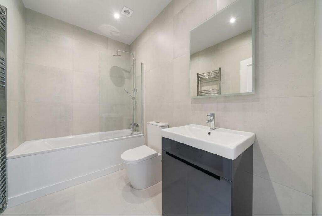 Belair Court, 144 High Street, Edgware - View 3