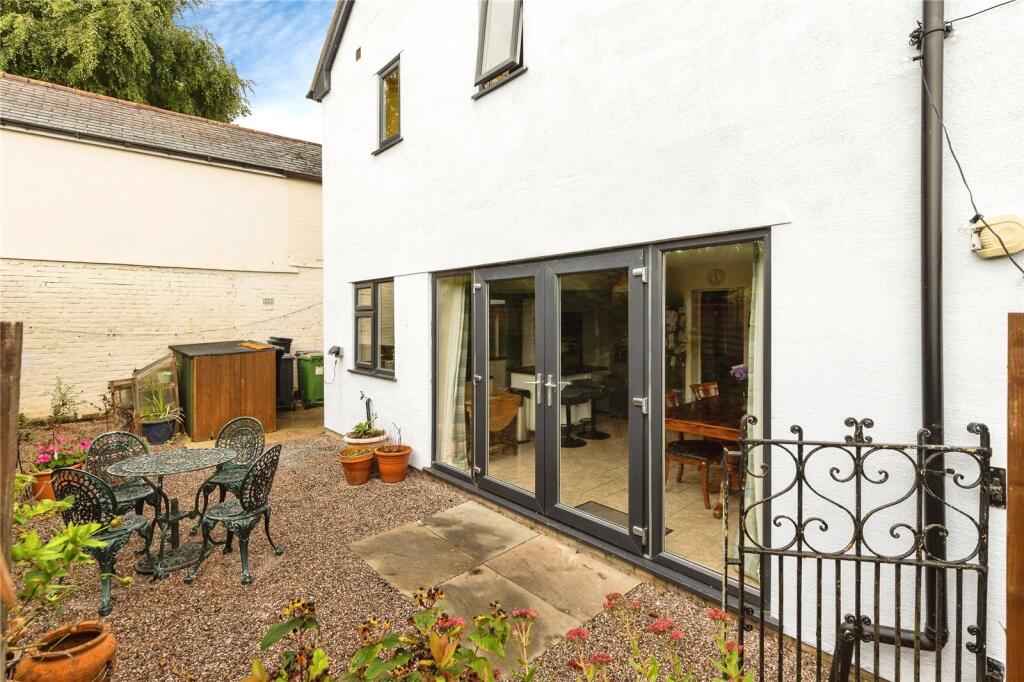 House in Shrewsbury, Oswestry - More
