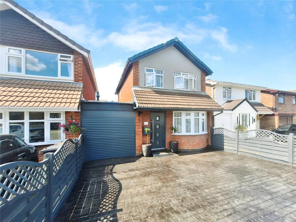 Main image of property: Rothesay Close, Nuneaton, Warwickshire, CV10
