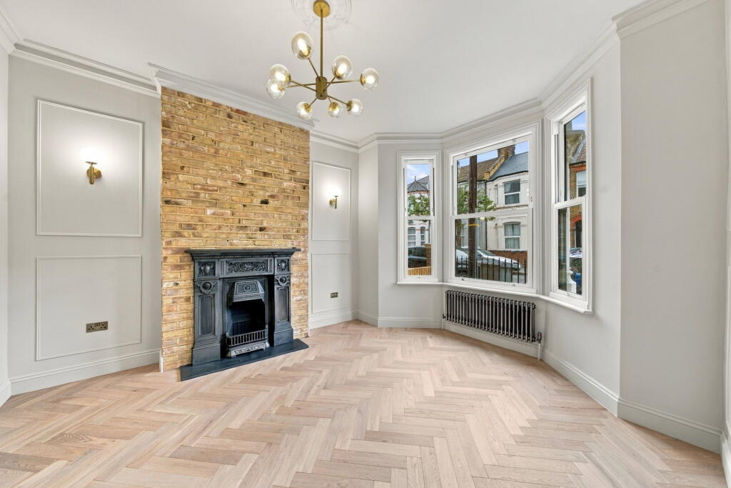 House in London - View 4