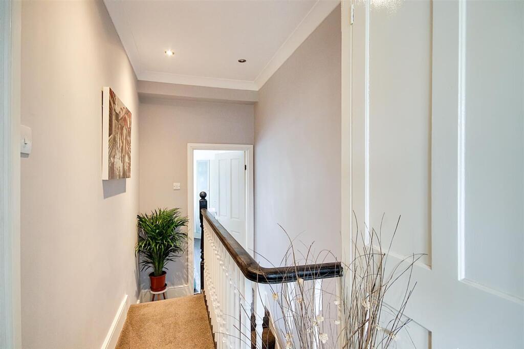 House in Brighton - View 5