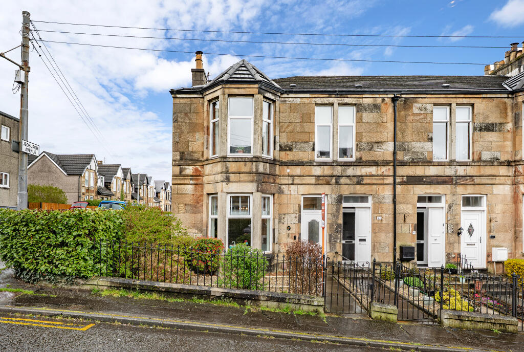Main image of property: 61 Wardlaw Avenue, Rutherglen, Glasgow, G73