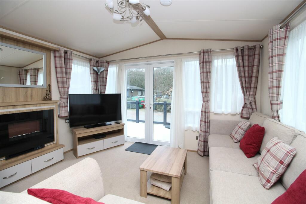Sway Road, New Milton, Hampshire, BH25 photo 2