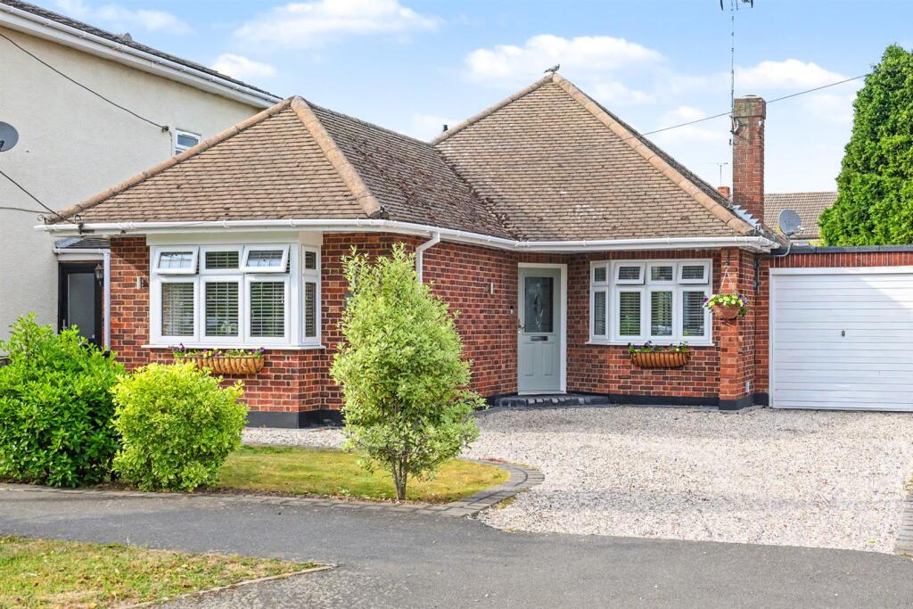 Main image of property: Leslie Road, Rayleigh
