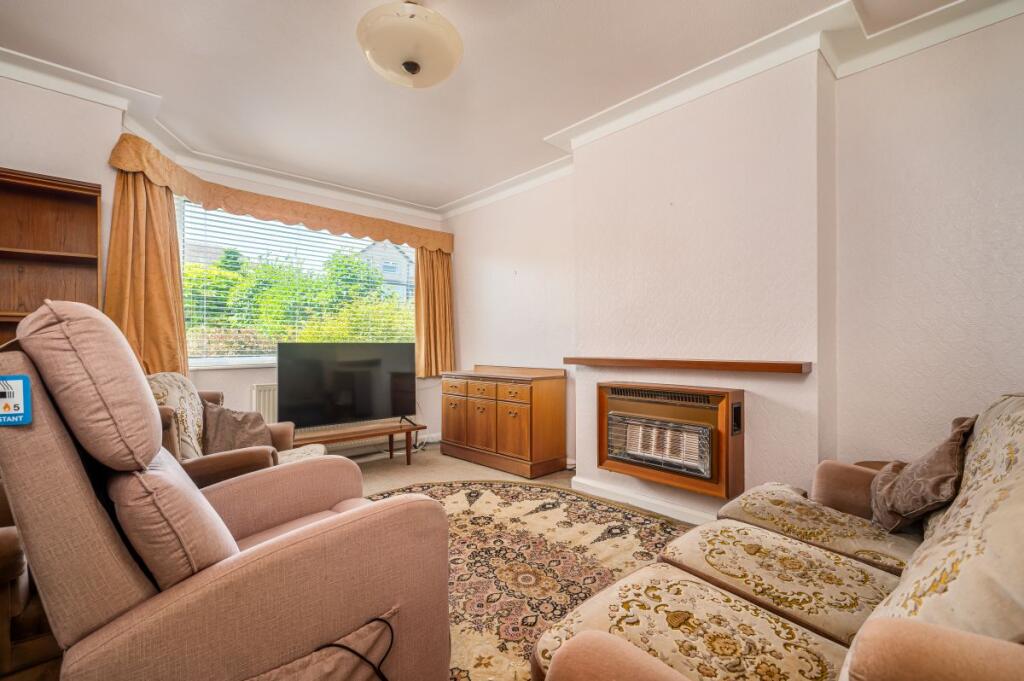 Bradford Road, Birkenshaw - View 5