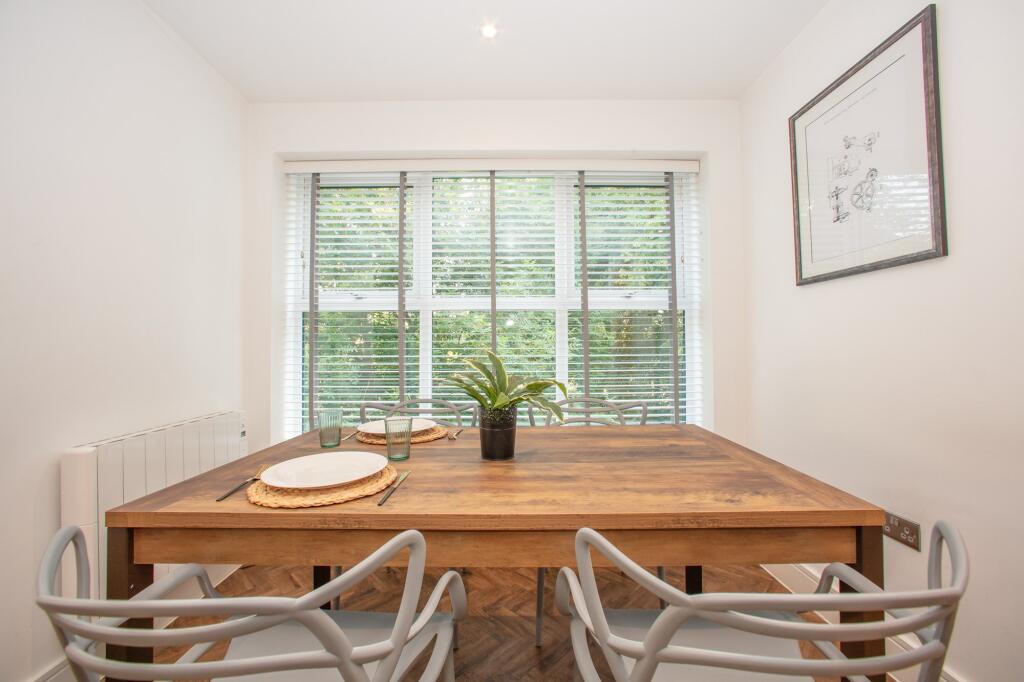 Apartment in Leeds, Far Headingley, Headingley - View 5