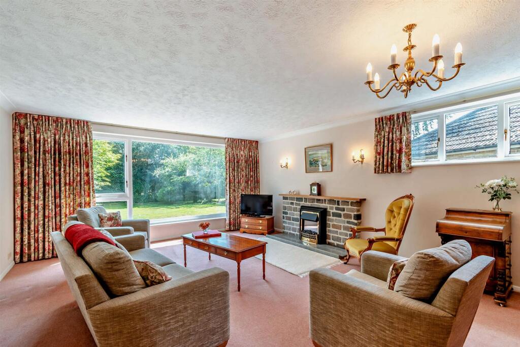 House in Maidstone, Bearsted - View 2