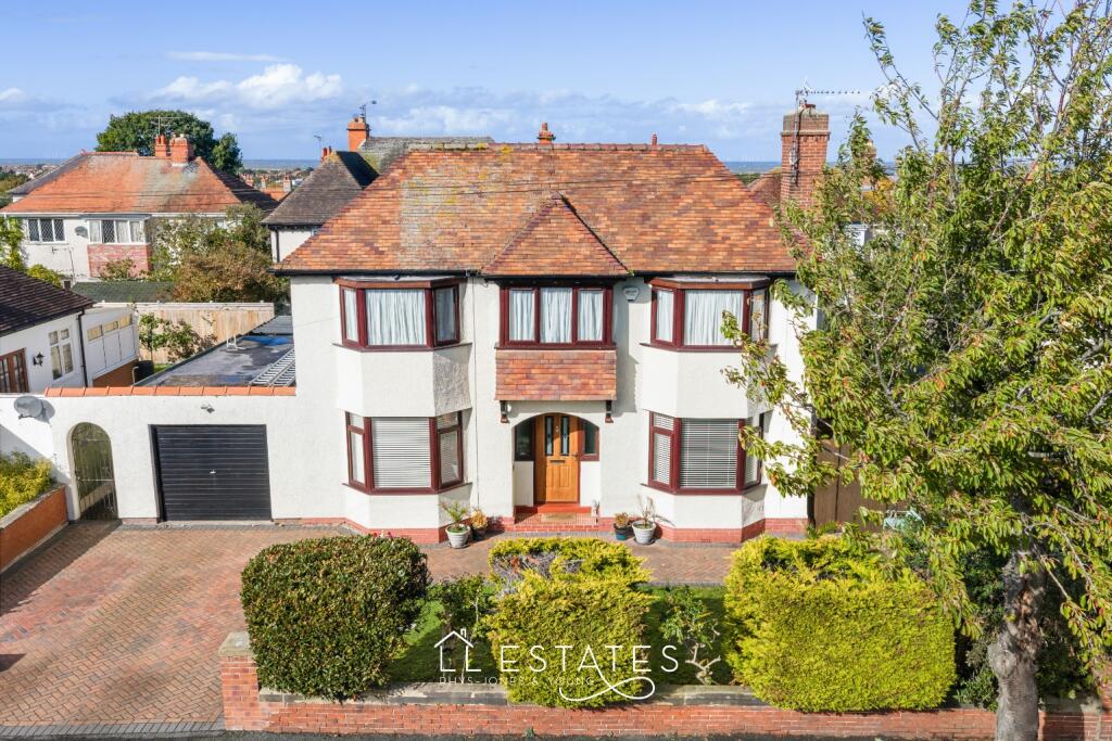 4-bed detached on Prestatyn, Denbighshire, LL19, £400,000