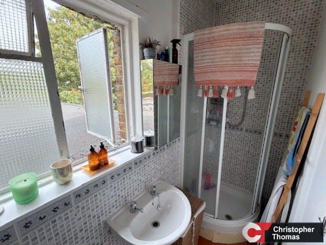 First floor showeroom ii.jpg