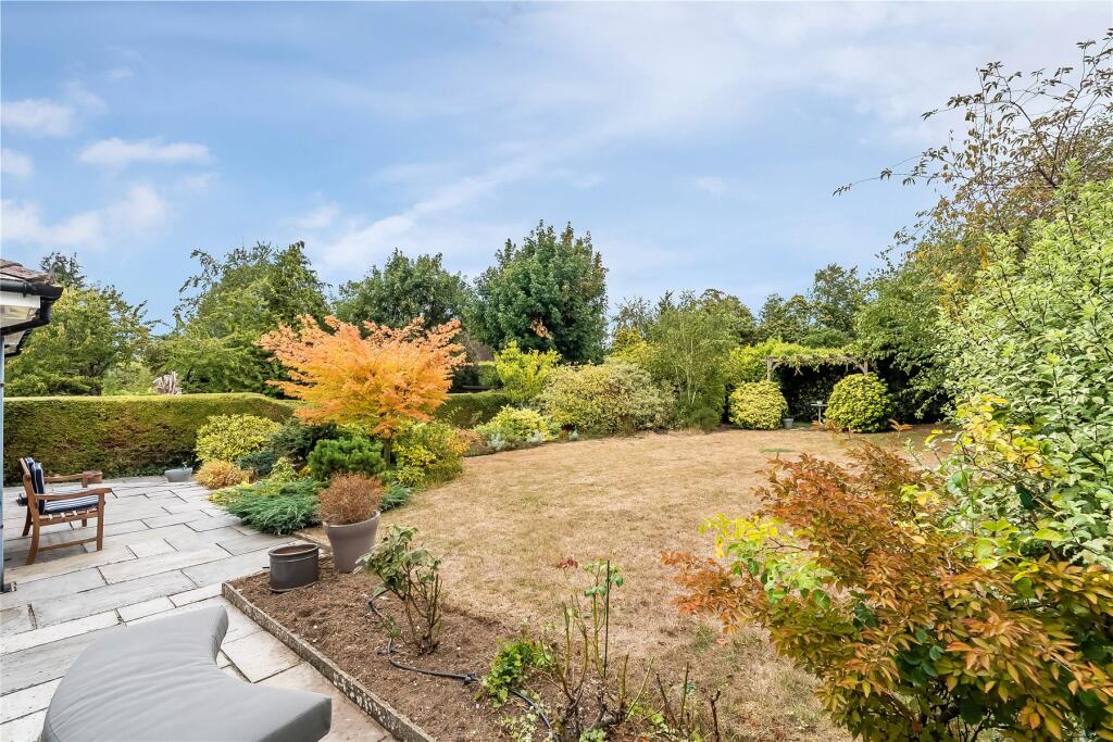 House in Guildford, Boxgrove - View 3
