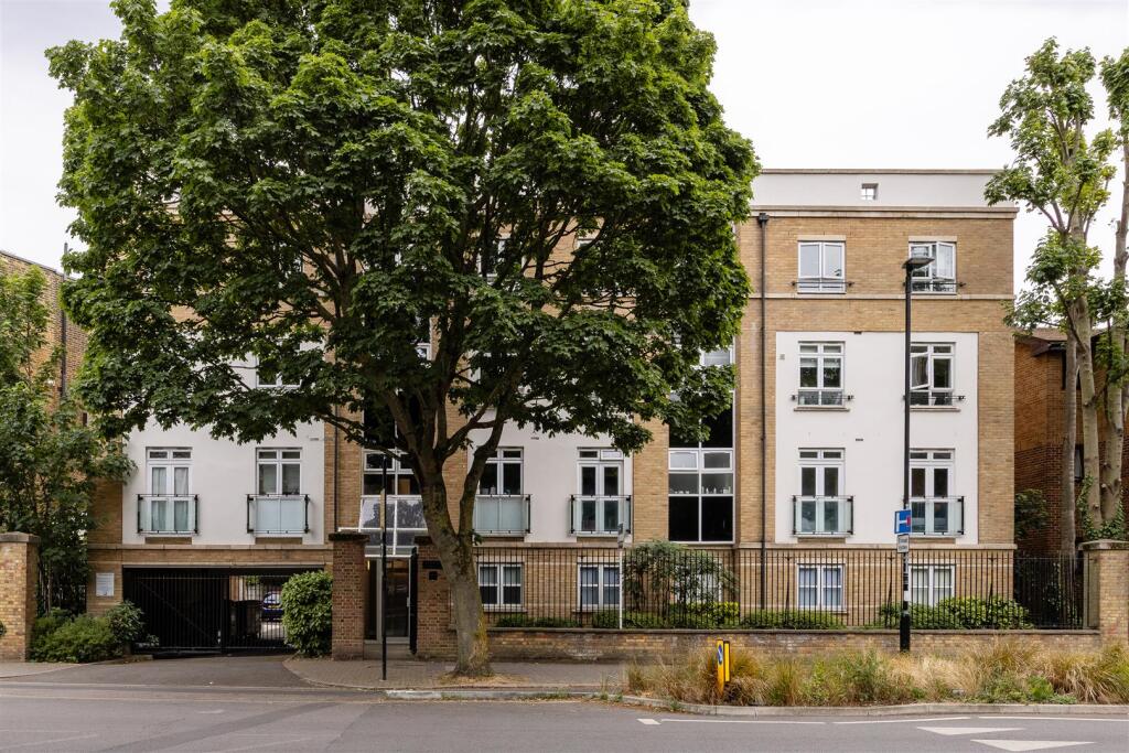 Main image of property: Drayton Park, Highbury