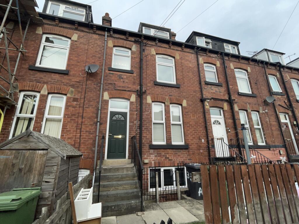 Main image of property: 33 Arthington View, Leeds, West Yorkshire LS10 2ND