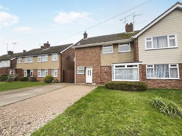 Main image of property: Chaseside Avenue, Twyford, Berkshire, RG10