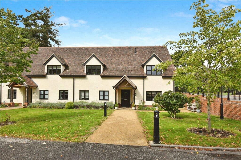 2-bed flat on Mortimer Drive, Romsey, Hampshire, £374,950