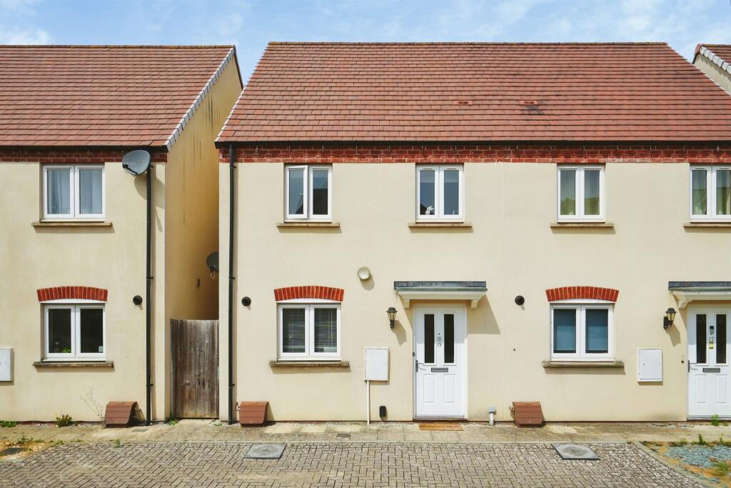 Main image of property: Redcar Road, Bicester