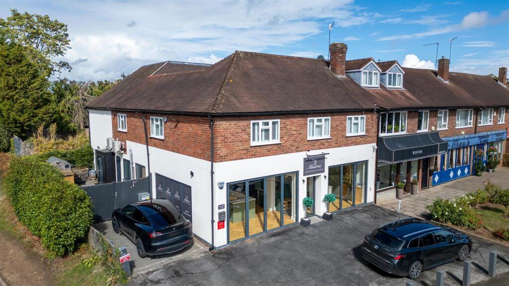 2-bed semi-detached on Main Street, Tiddington, CV37, £825,000