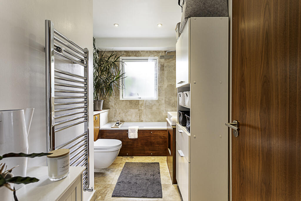 3 bedroom flat for rent