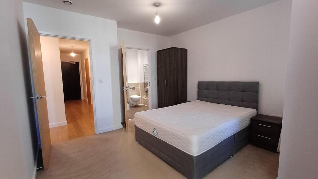 Main image of property: Salton Square, London, E14