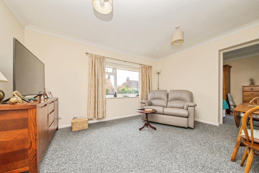 Apartment in East Suffolk, Felixstowe - View 2