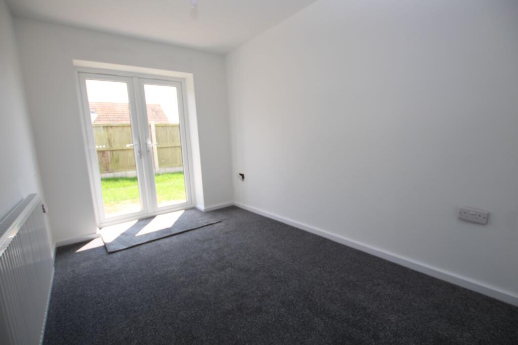 Camellia Crescent, Clacton-on-Sea photo 3