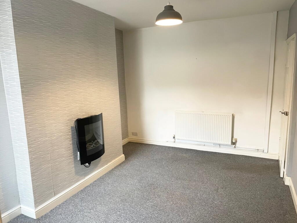 House in Lancaster, Dalton Town with Newton - View 5