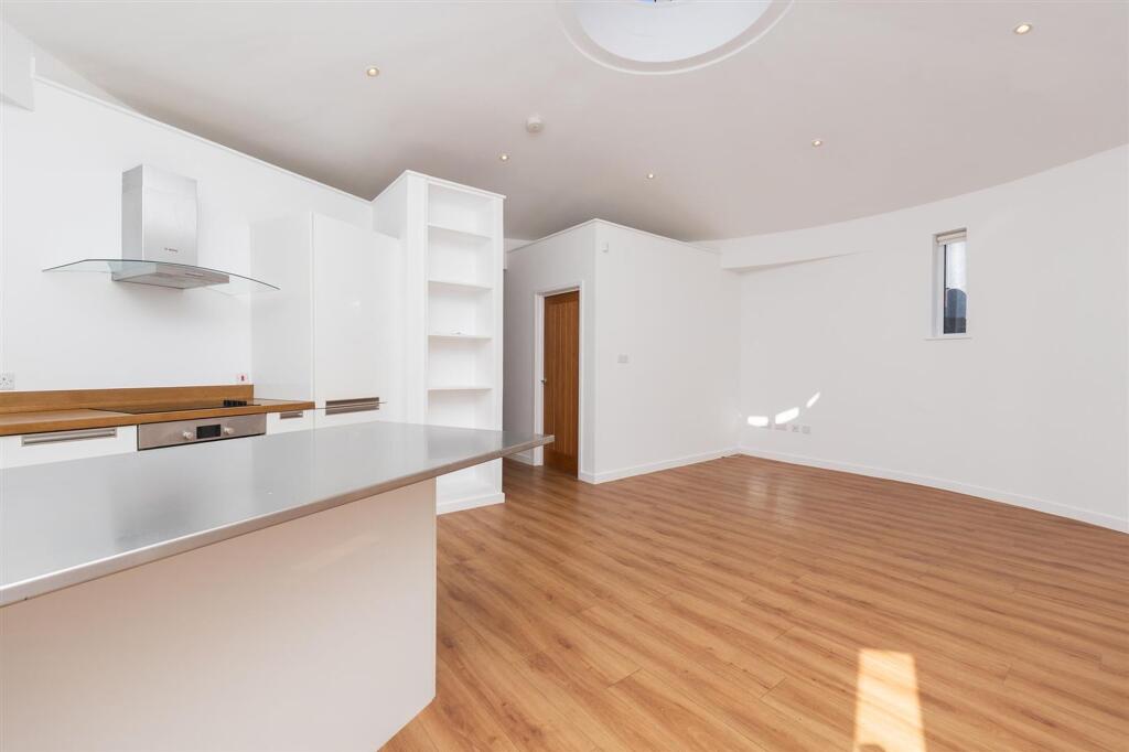 House in Bristol, Manor Farm, Horfield - More