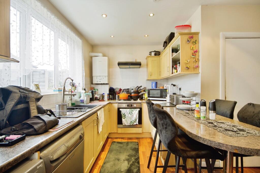 House in London - View 4