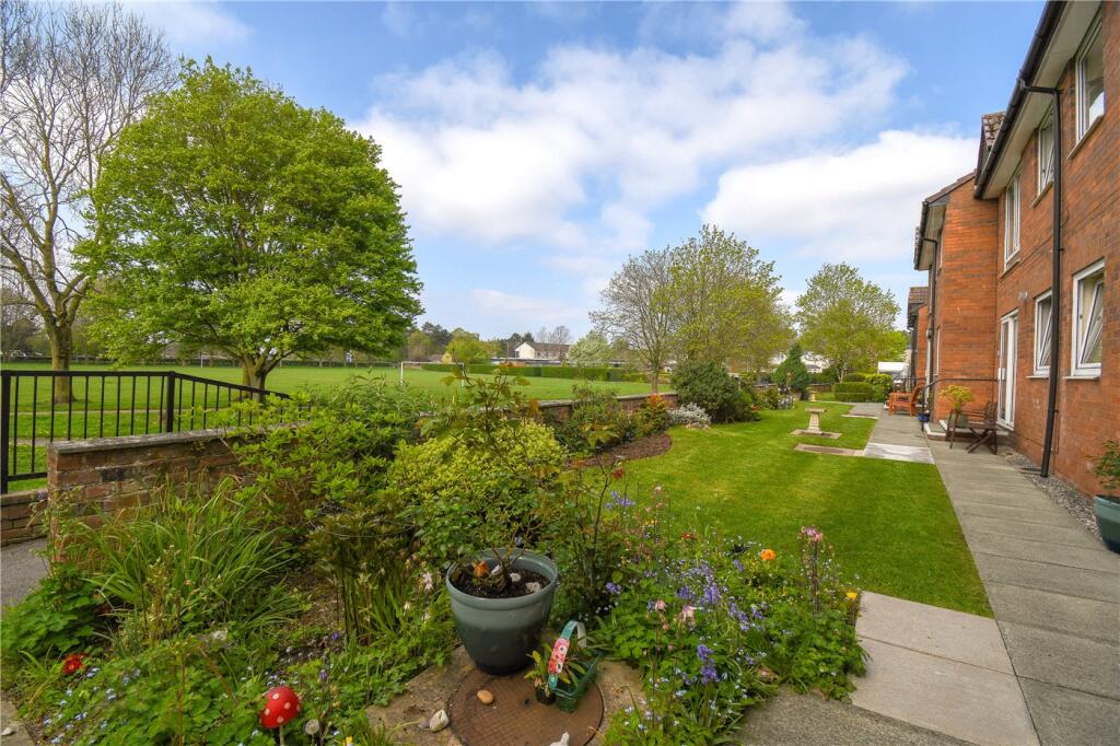 Dale Avenue, Heswall, Wirral