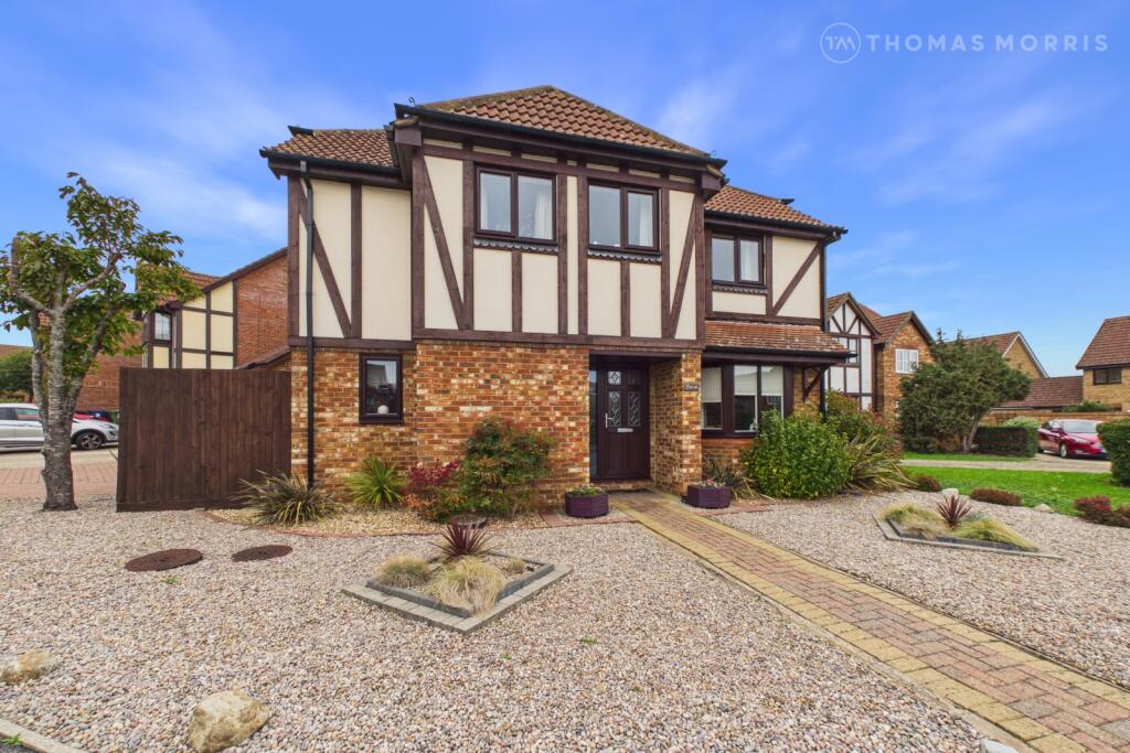 4-bed detached on Owl Way, Hartford, Huntingdon, Cambridgeshire, PE29, £500,000