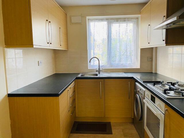 Falsgrave Close, Newton Heath, M40 - View 4