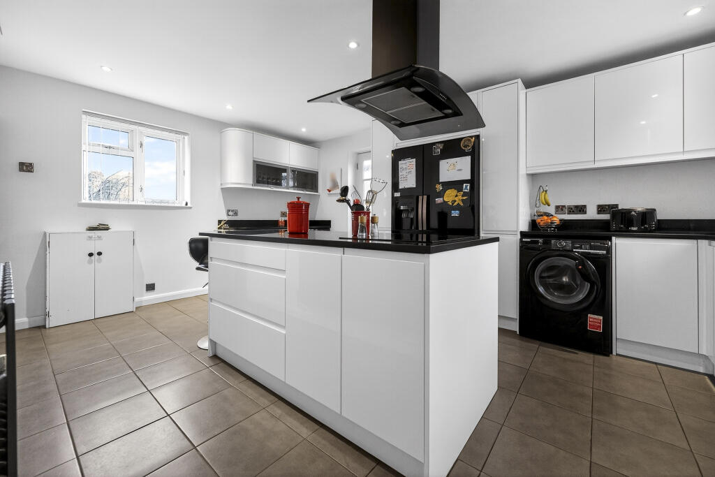 House in Dacorum, Markyate - View 3