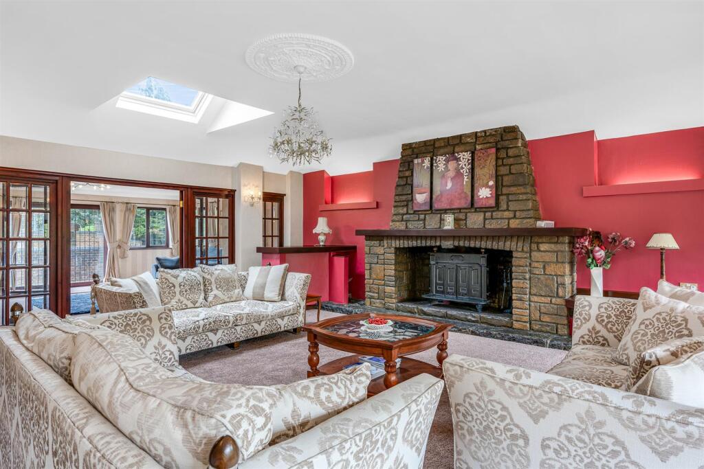 Reynards Road, Welwyn photo 5