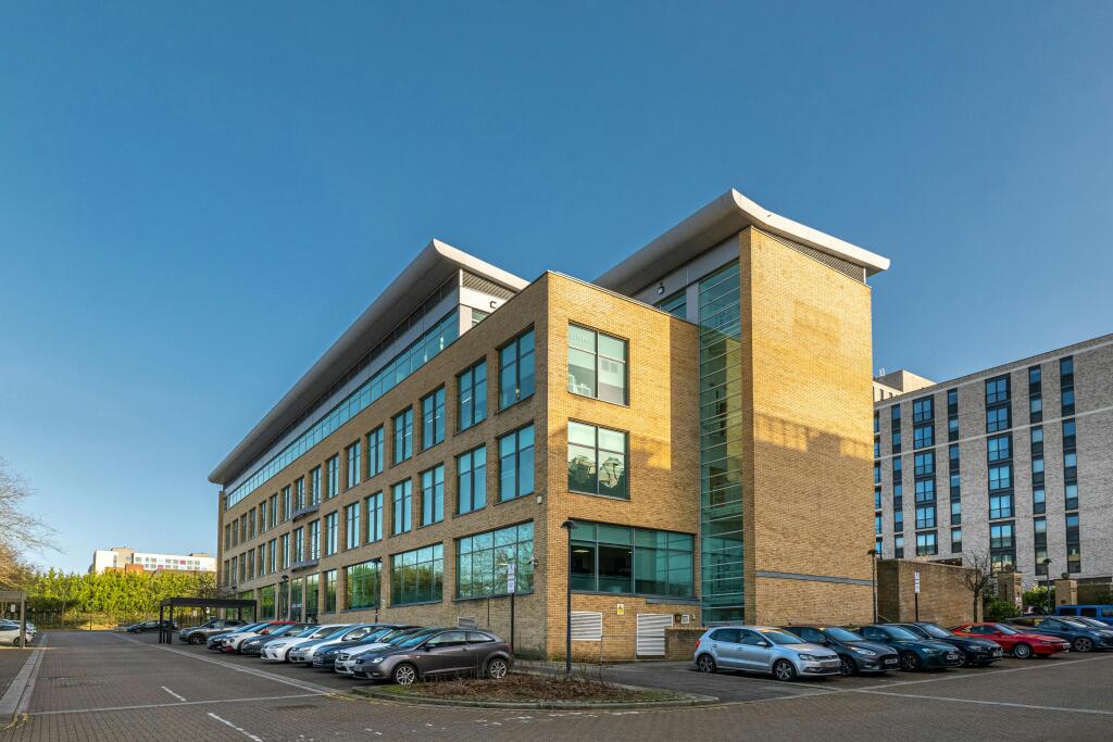 Altius Exterior Sunny 24.jpg