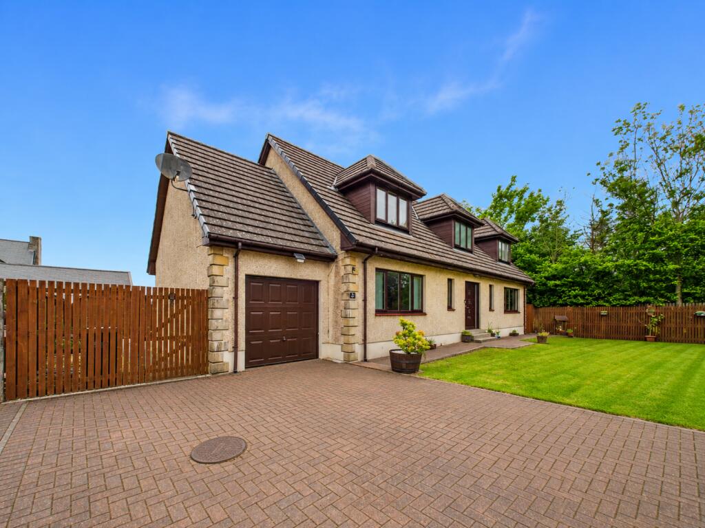 House in Wattston, Riggend - View 3