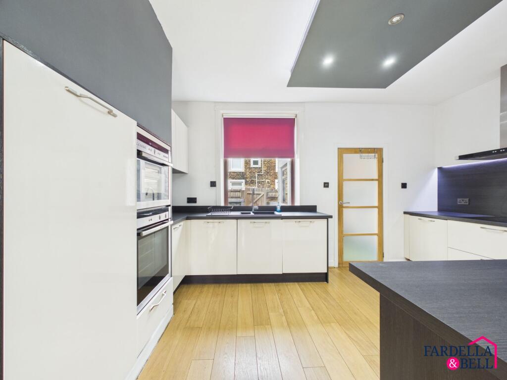 House in Pendle, Barrowford - View 4