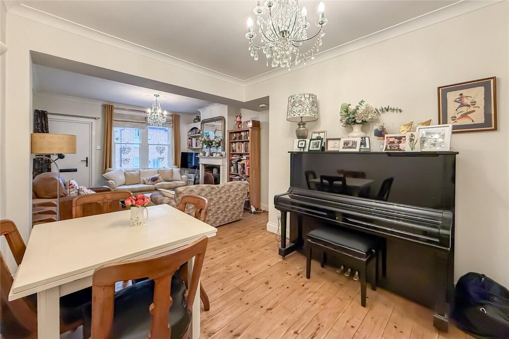 Kings Road, St. Albans, Hertfordshire, AL3 photo 4