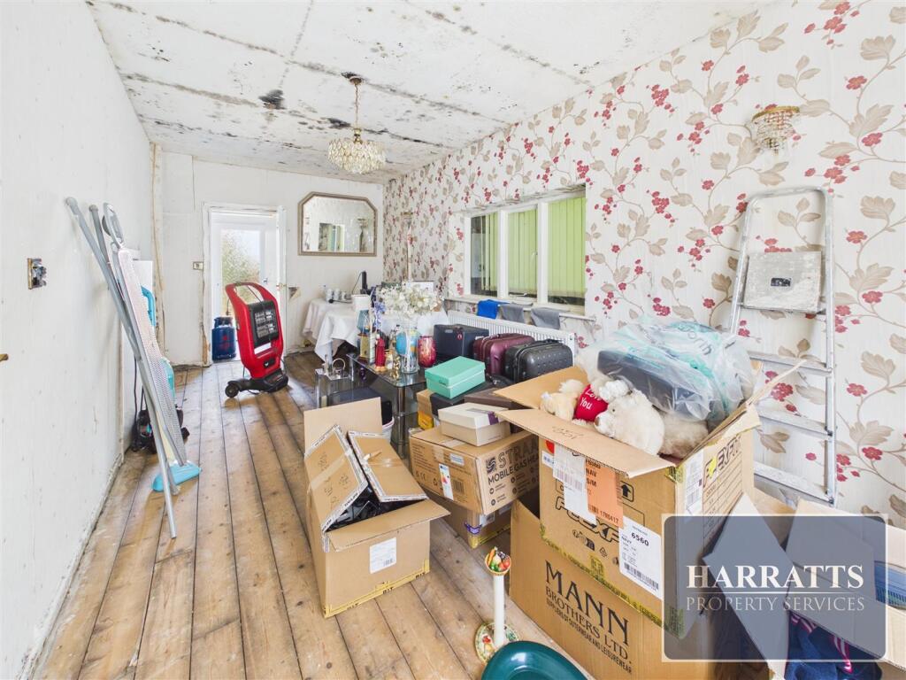 House in Stockport, Greater Manchester - View 5