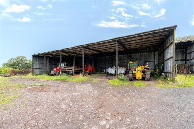 Dutch Barn & Lean To